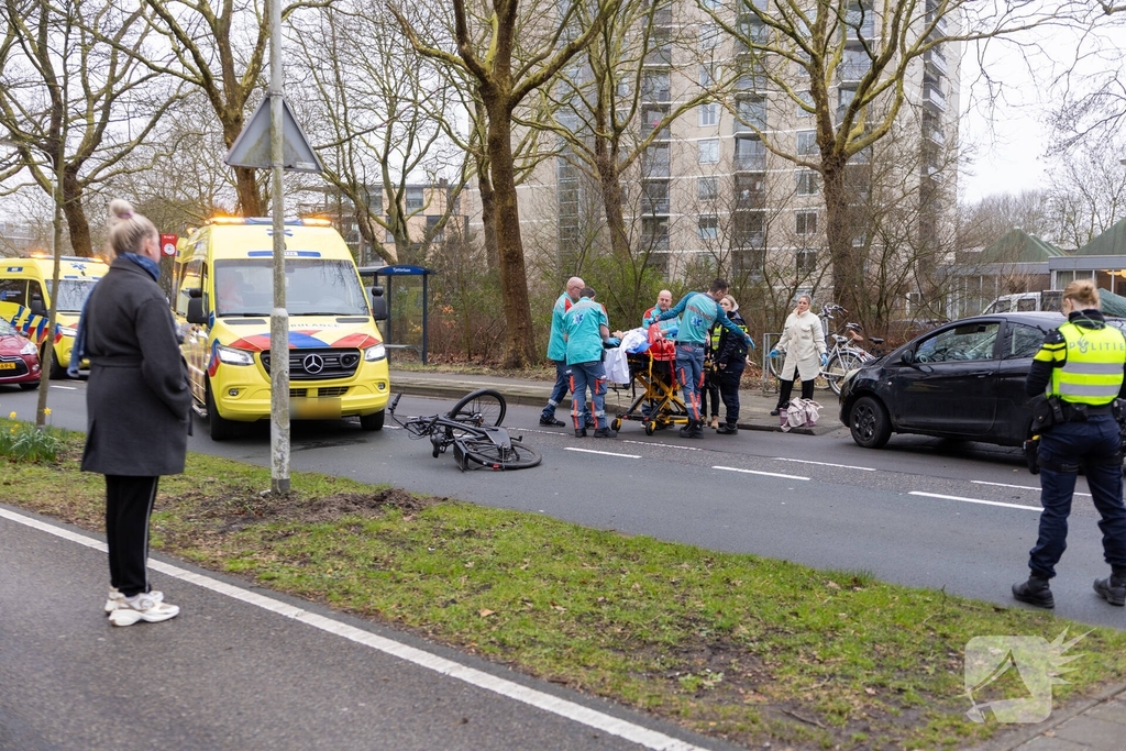 Fietser gewond na aanrijding met auto