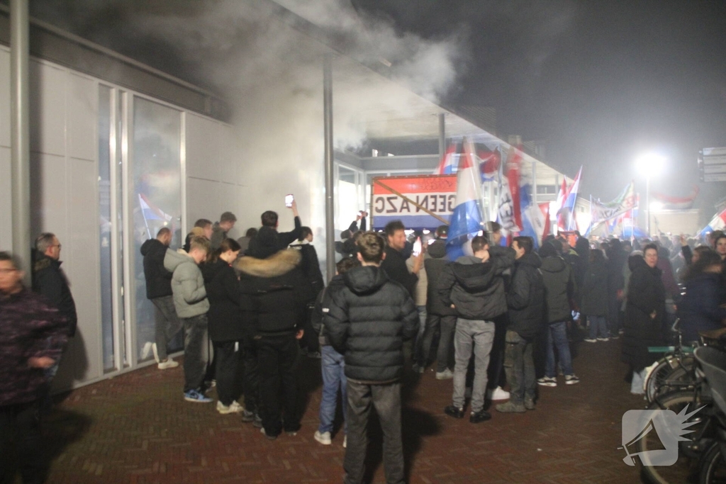 Grote opkomst bij demonstratie tegen AZC