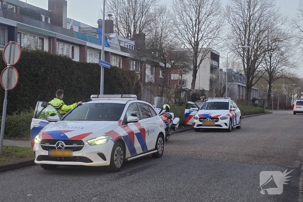Politie massaal aanwezig bij vechtpartij in Zuiderzeewijk