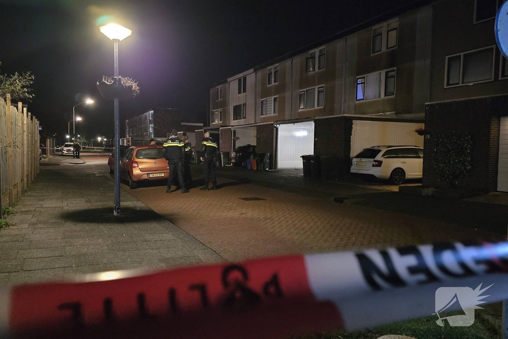 Explosie bij woning veroorzaakt schade