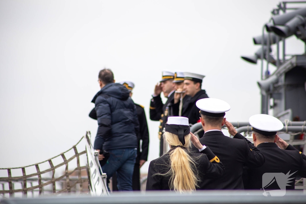Turkse marineschepen zorgen voor veel bekijks
