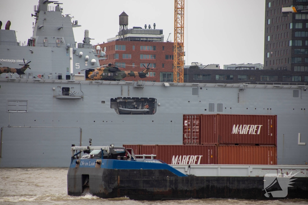 Turkse marineschepen zorgen voor veel bekijks