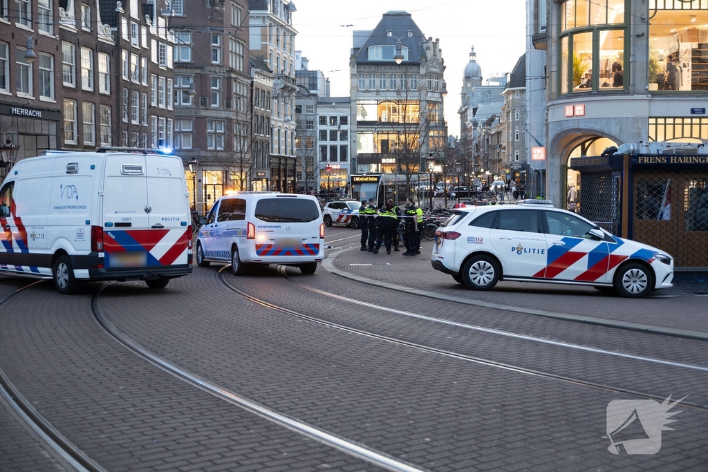Fietser zwaargewond bij aanrijding met trams