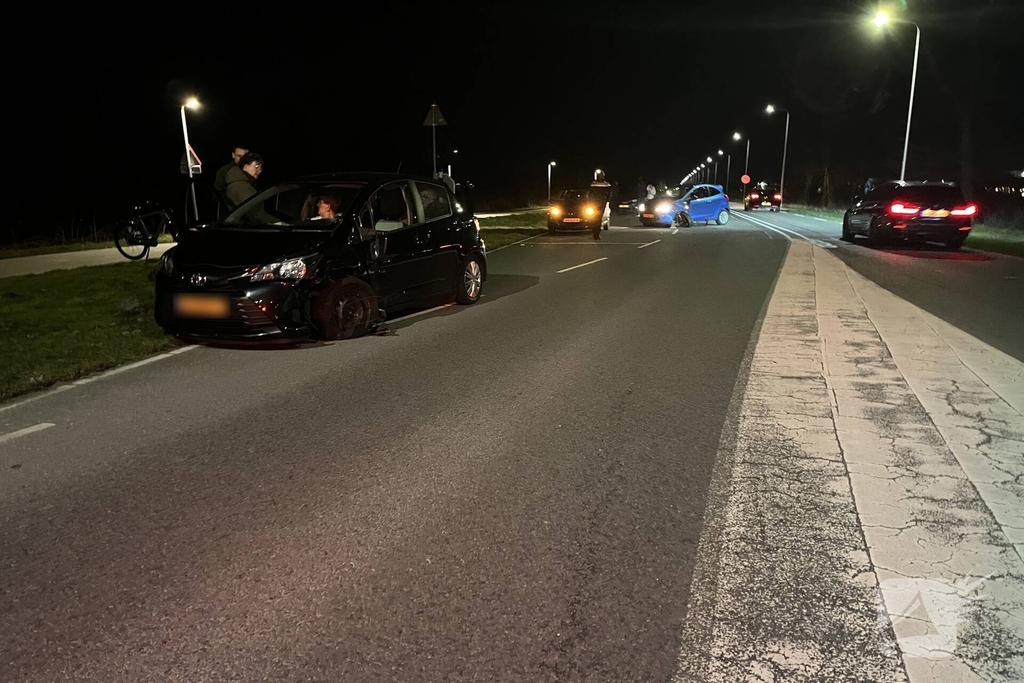 Ongeval met twee voertuigen zorgt voor schade