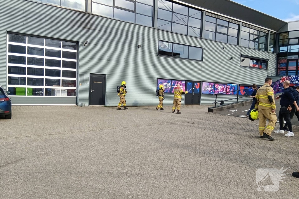 Werknemers gecontroleerd na brand in industrie