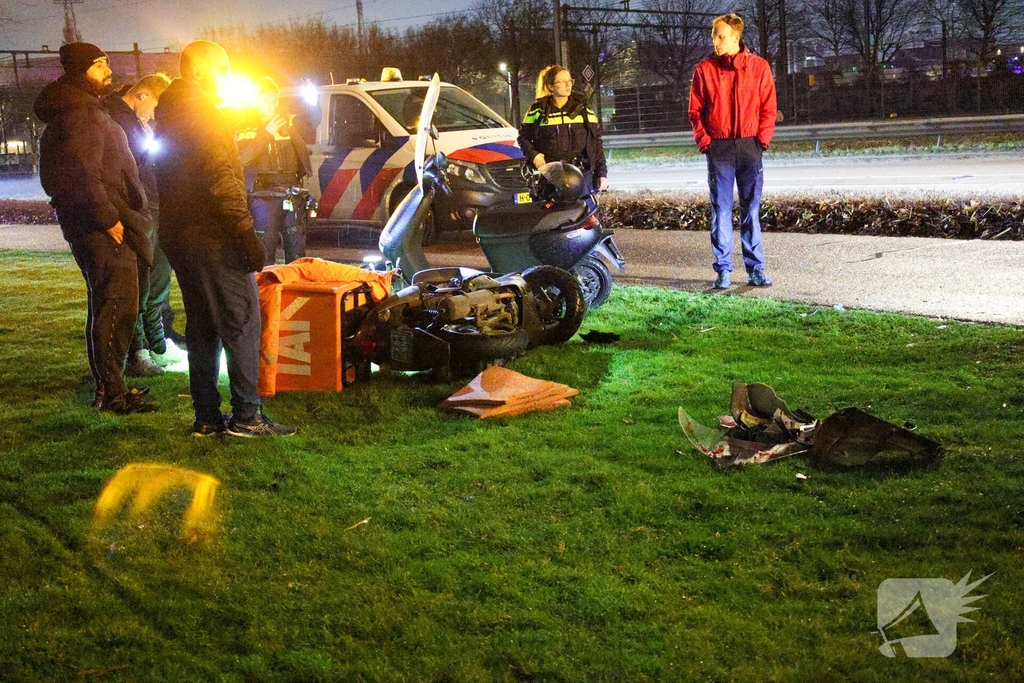 Scooters botsen frontaal op fietspad