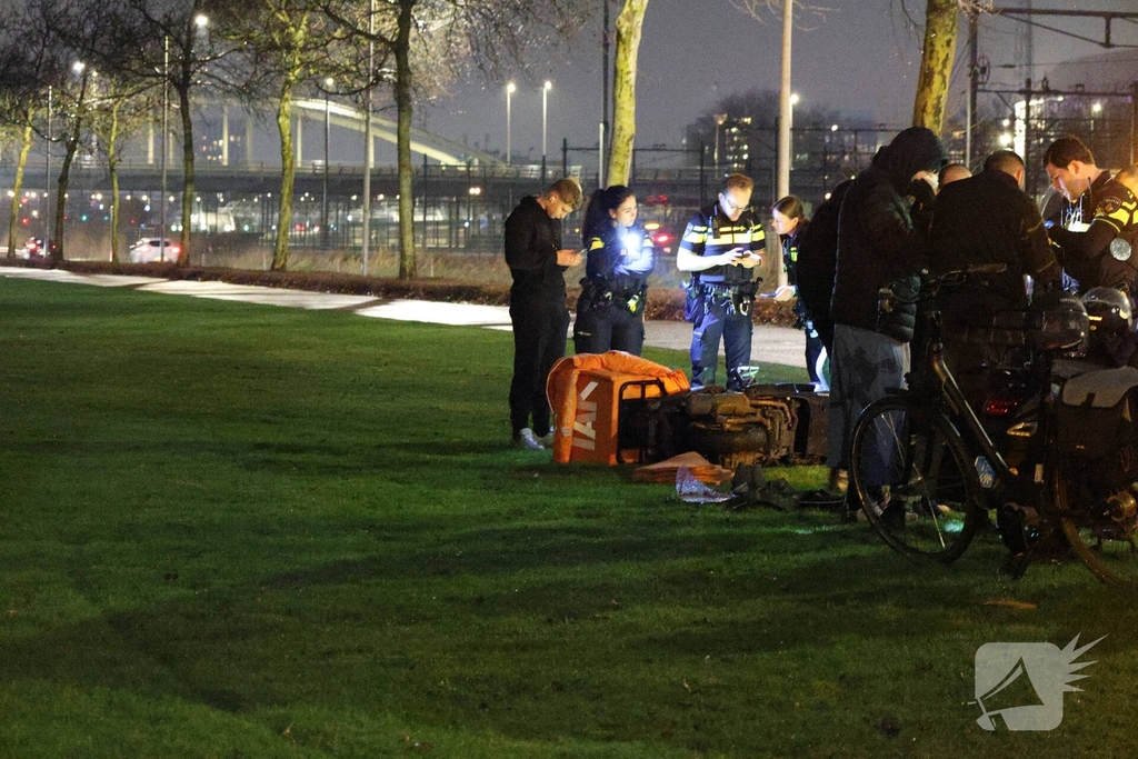 Scooters botsen frontaal op fietspad