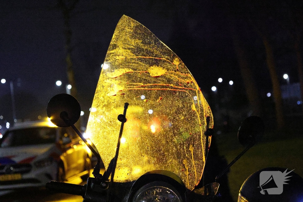 Scooters botsen frontaal op fietspad