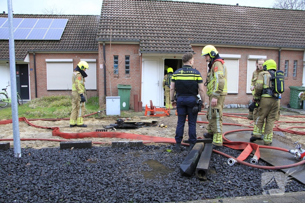 Brand op zolder van woning leidt tot ontruiming