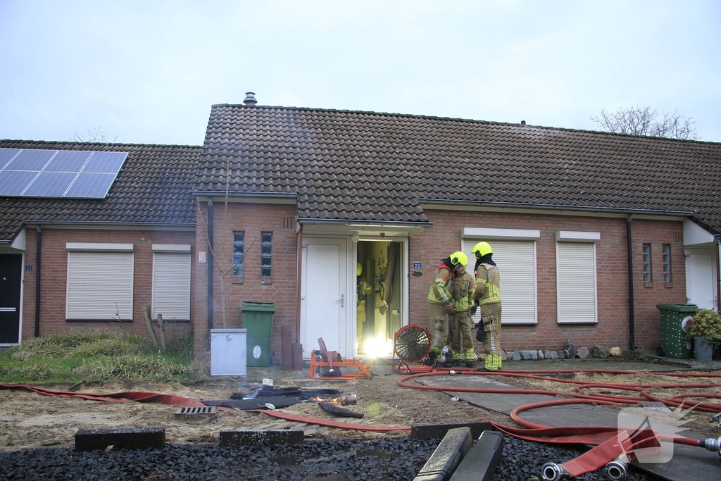 Brand op zolder van woning leidt tot ontruiming