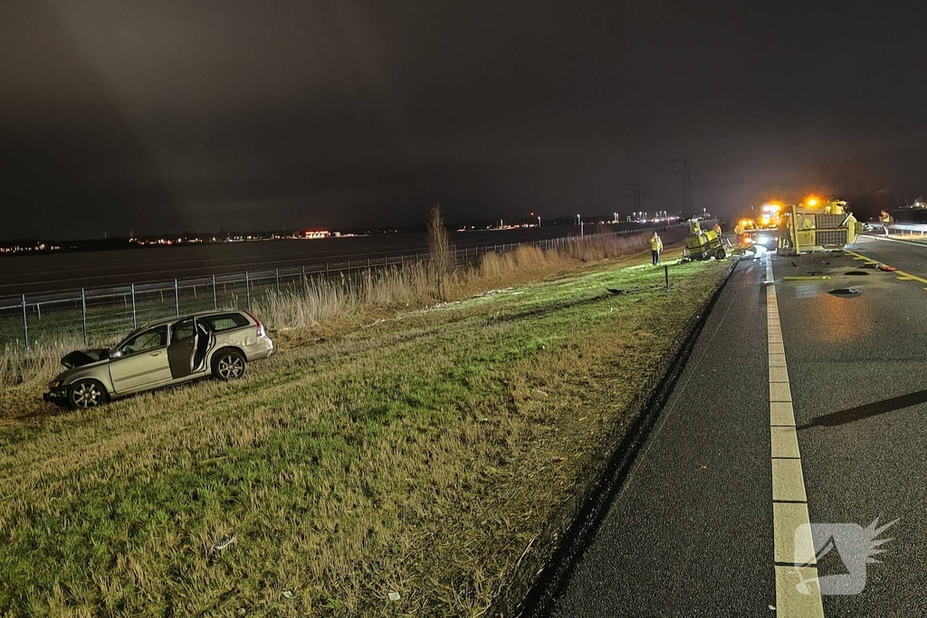 Flinke ravage na ongeval met pijlwagen, voortvluchtige bestuurder aangehouden
