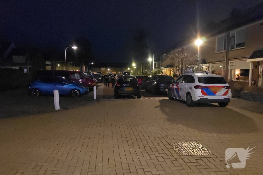 Politie start grote zoekactie na melding vuurwapen