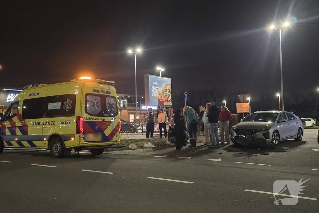 Scooterrijder gewond bij aanrijding