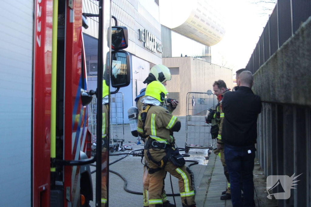 Middelbrand in supermarkt onder controle