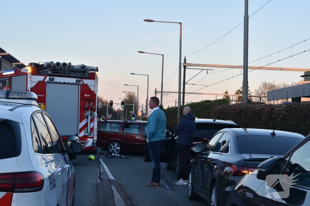 Slachtoffer bevrijdt uit auto na ongeval