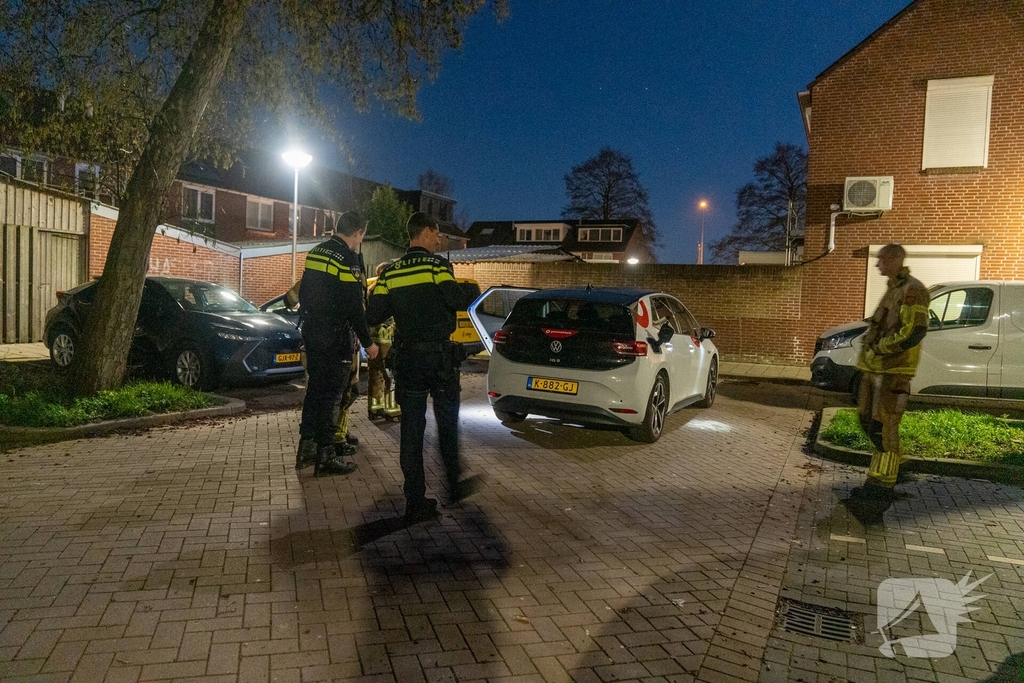 Brand in elektrische auto onderzocht