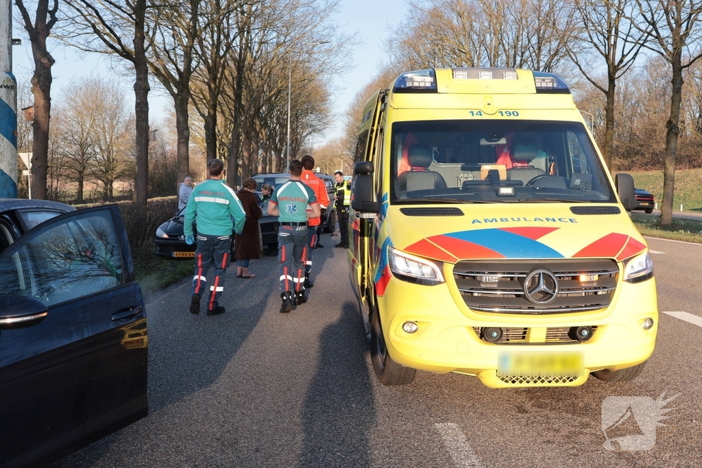 Drie voertuigen betrokken bij aanrijding met letsel