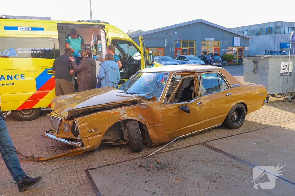 Oldtimer crasht na APK-keuring