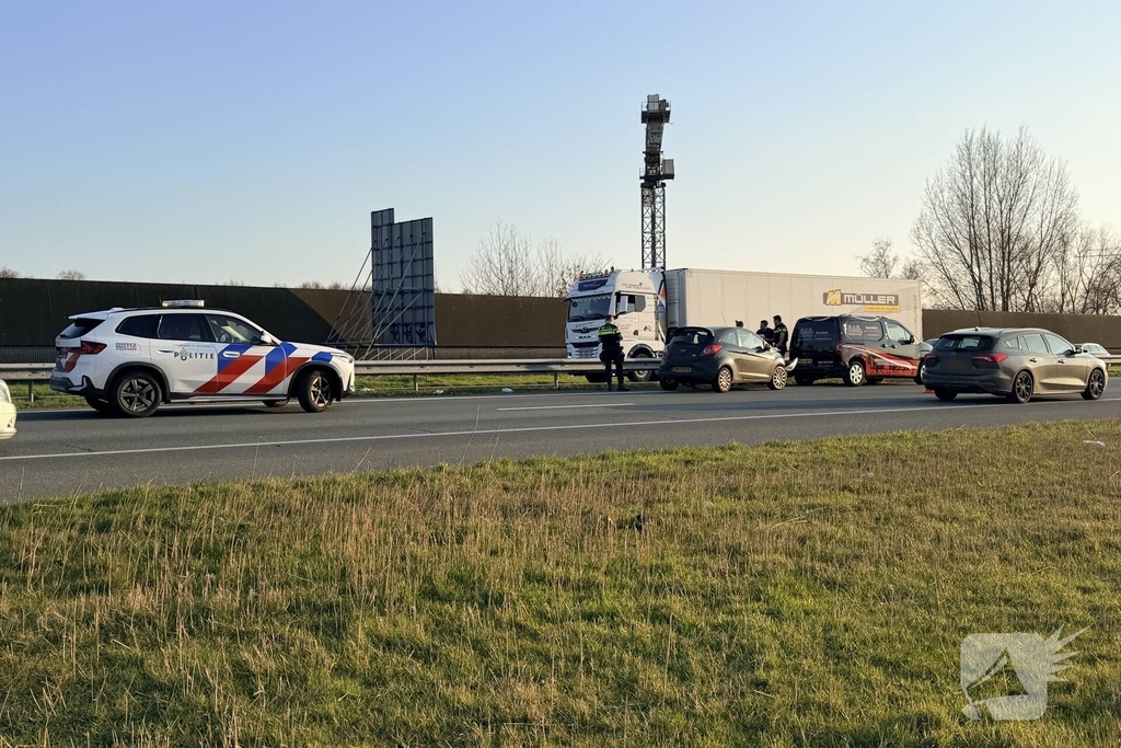 Kopstaartaanrijding zonder gewonden op drukke weg