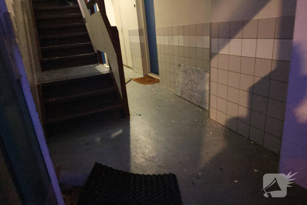 Explosie in woning leidt tot grote schade