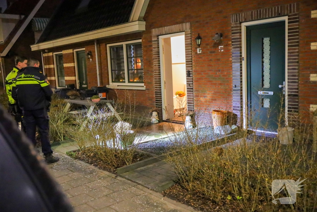 Explosie bij woning veroorzaakt lichte schade