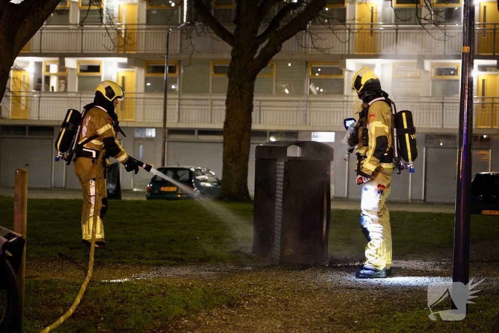 Brandweer ingezet voor brand in container