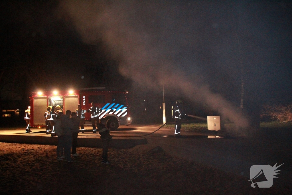 Container in brand na harde klap