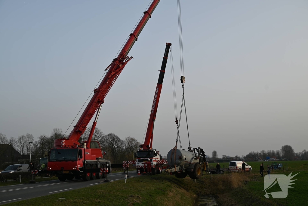 Eenzijdig ongeval met giertank op provinciale weg