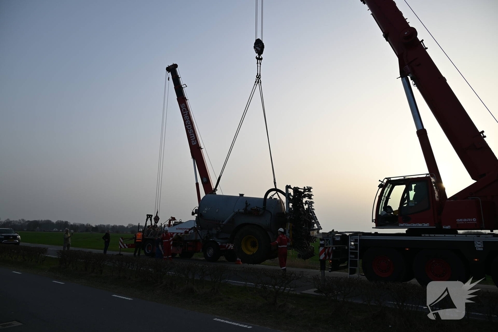 Eenzijdig ongeval met giertank op provinciale weg
