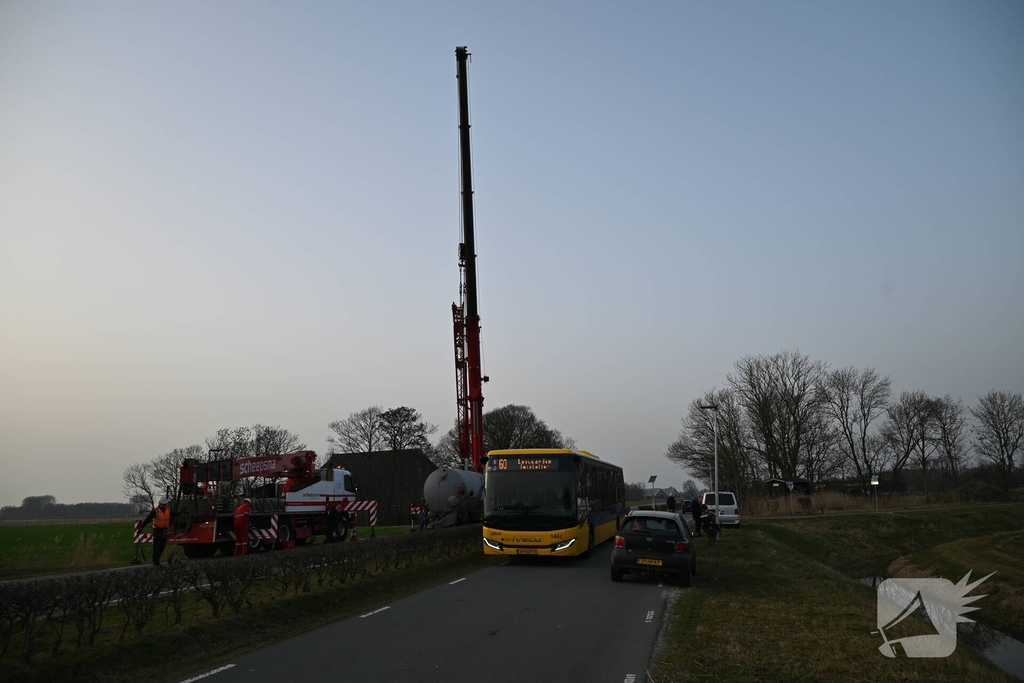 Eenzijdig ongeval met giertank op provinciale weg
