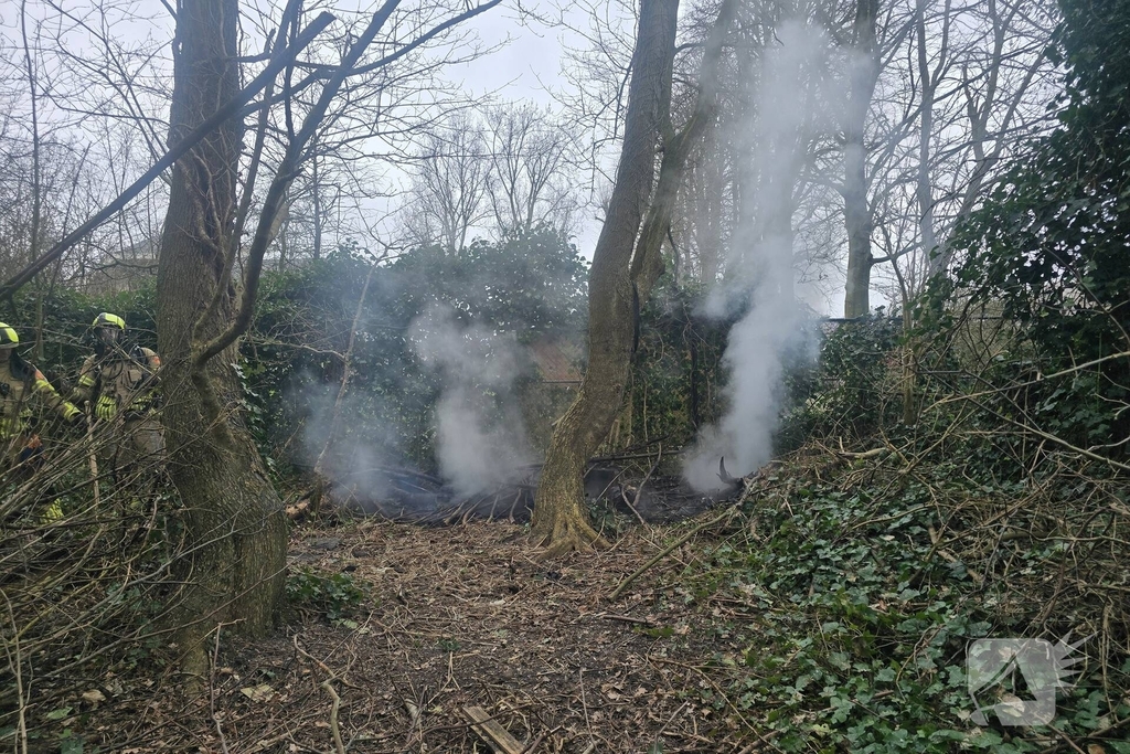 Stuk natuurgebied gaat in vlammen op