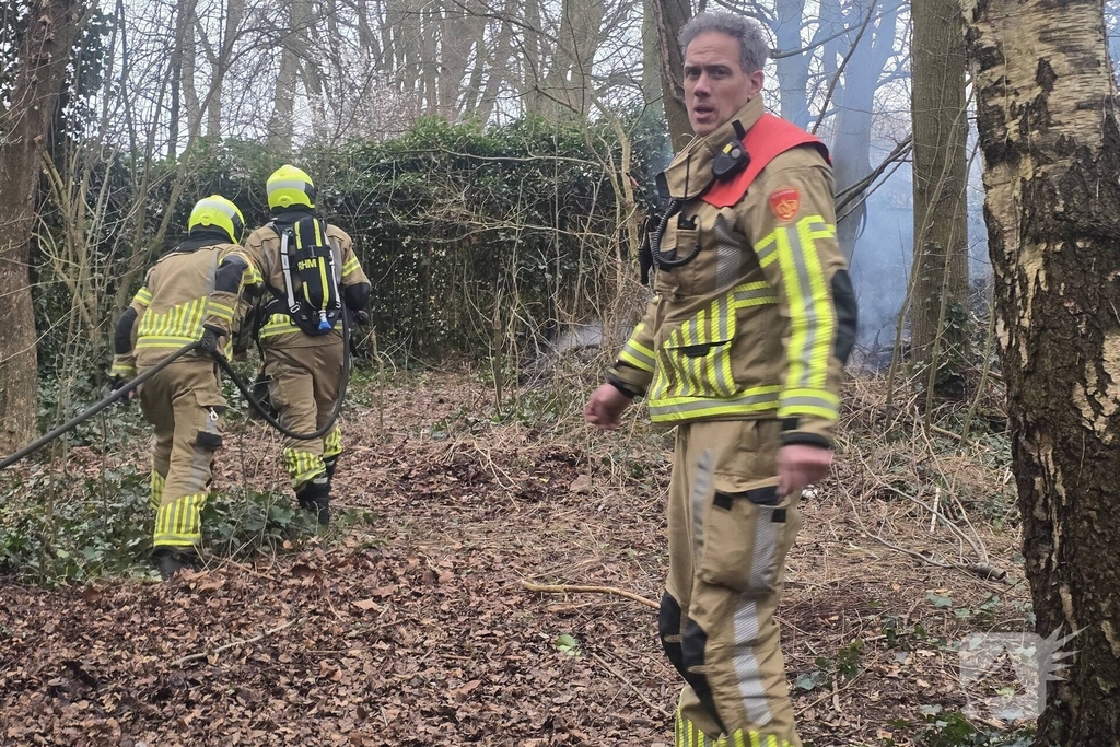 Stuk natuurgebied gaat in vlammen op