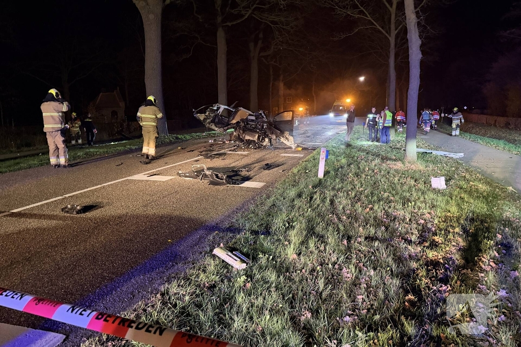 Bestuurder zwaargewond bij ernstig ongeval