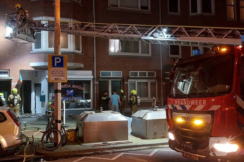 Middelbrand in woning zorgt voor grote inzet