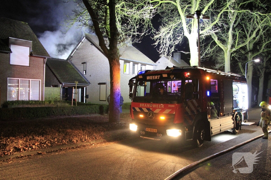 Buitenbrand verwoest garagezolder