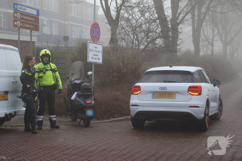 Ongeval tussen scooter en auto leidt tot gewonde