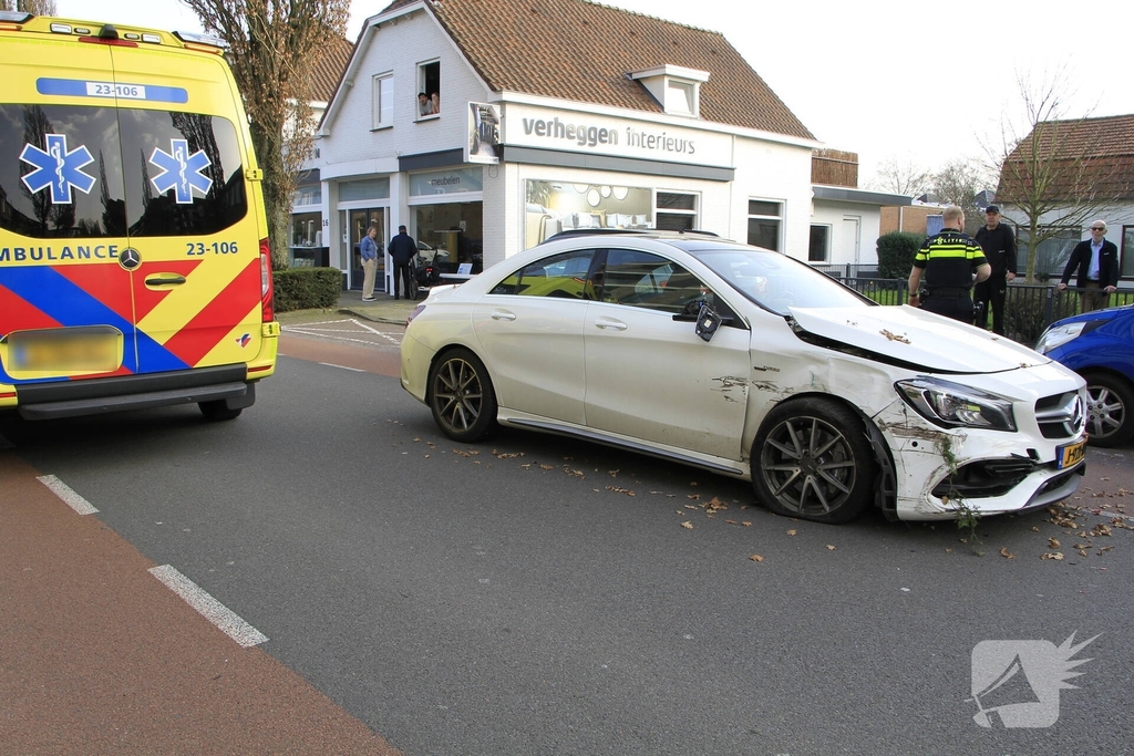 Zware aanrijding met meerdere voertuigen