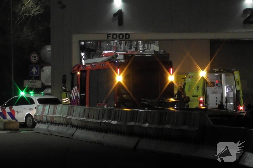 Hulpdiensten in actie bij bedrijfsongeval