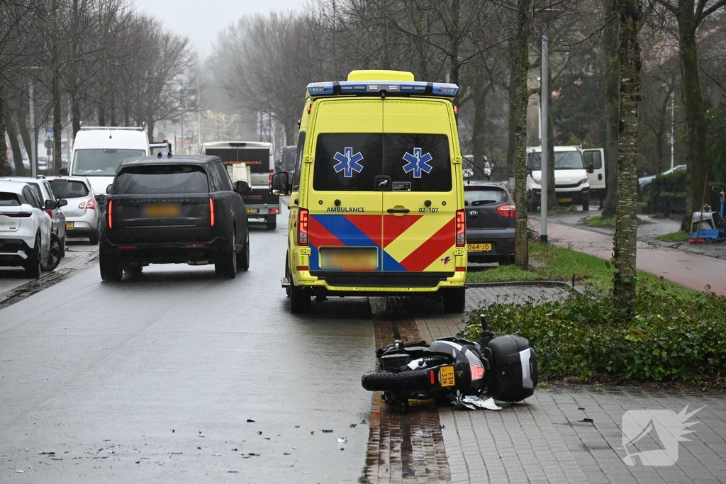 Ongeval tussen scooter en auto