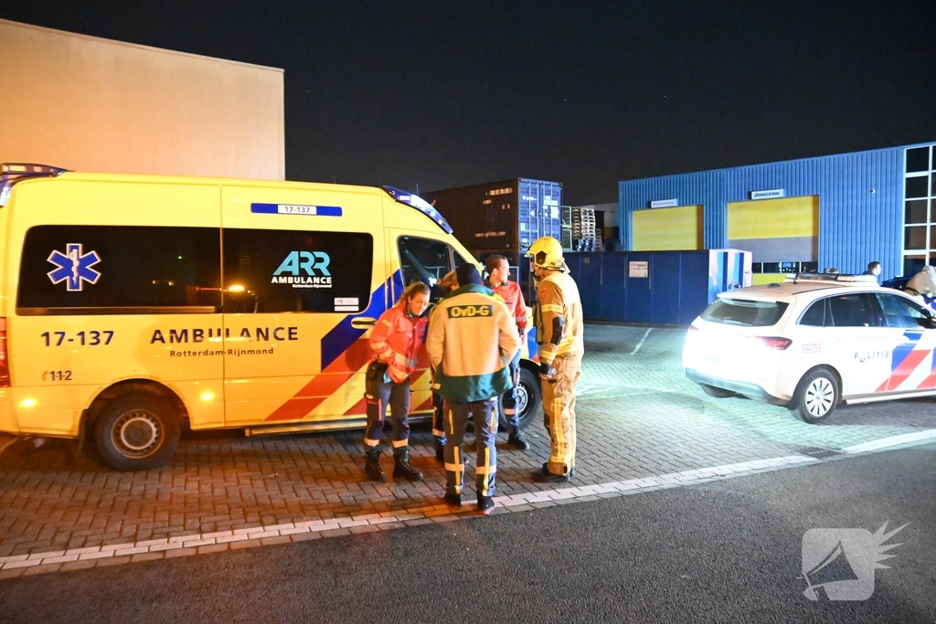 Passerende beveiligers slaan alarm bij brand in verbouwd bedrijfspand