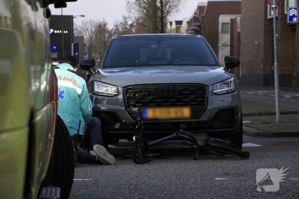 Fietser betrokken bij aanrijding met auto