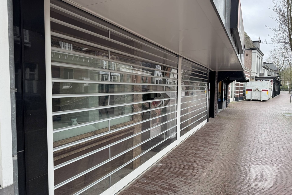 Auto zonder kenteken betrokken bij inbraak