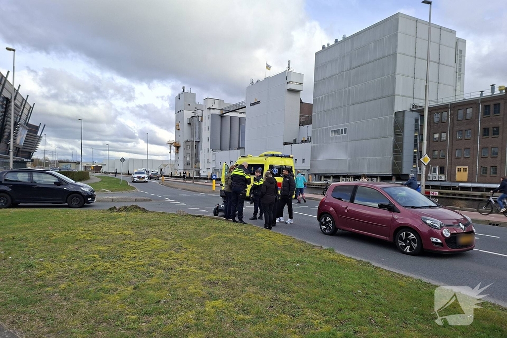 Scootmobielrijder gewond bij botsing met auto