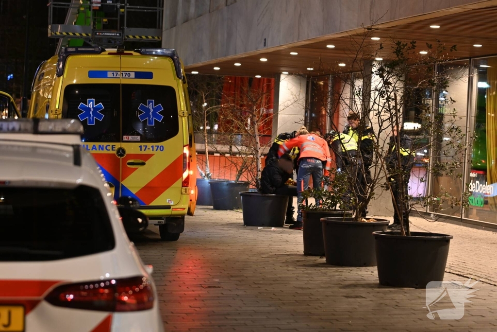 Politie legt tourniquet aan bij slachtoffer steekpartij