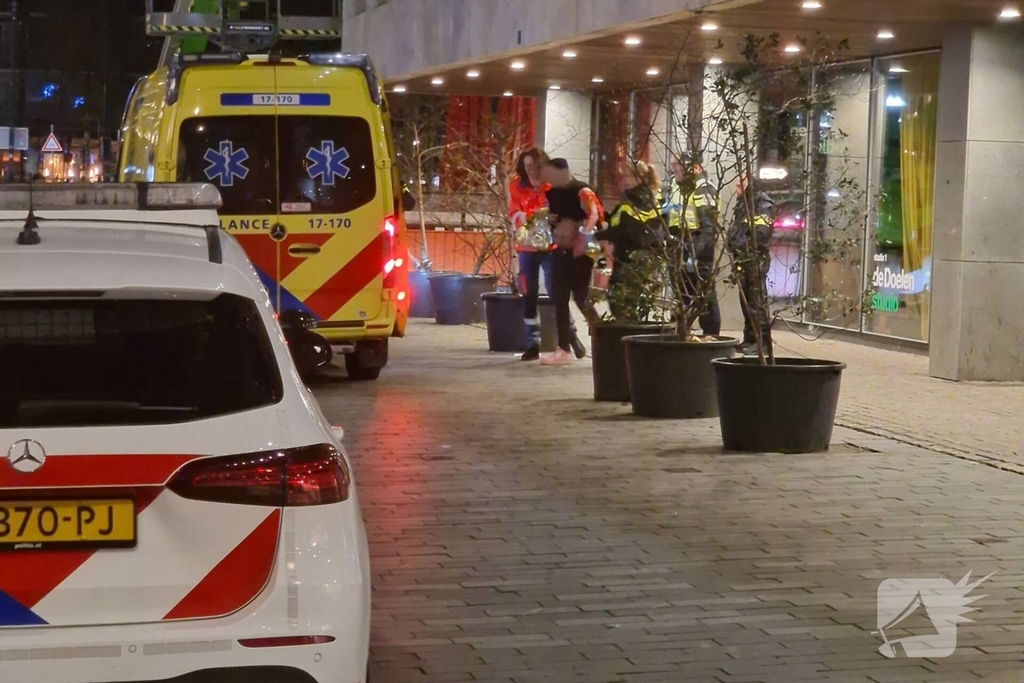 Politie legt tourniquet aan bij slachtoffer steekpartij
