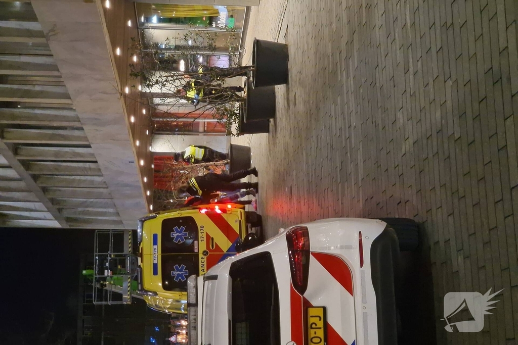 Politie legt tourniquet aan bij slachtoffer steekpartij