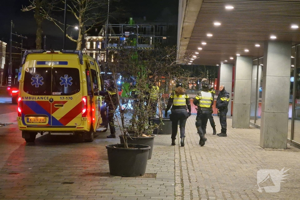 Politie legt tourniquet aan bij slachtoffer steekpartij