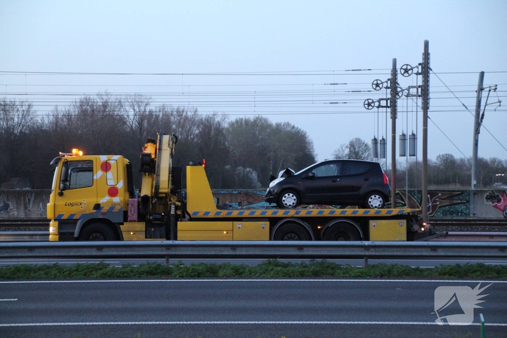 Eenzijdig ongeval veroorzaakt flinke schade