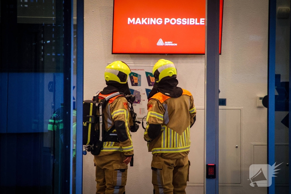 Brandende doos zorgt voor inzet brandweer