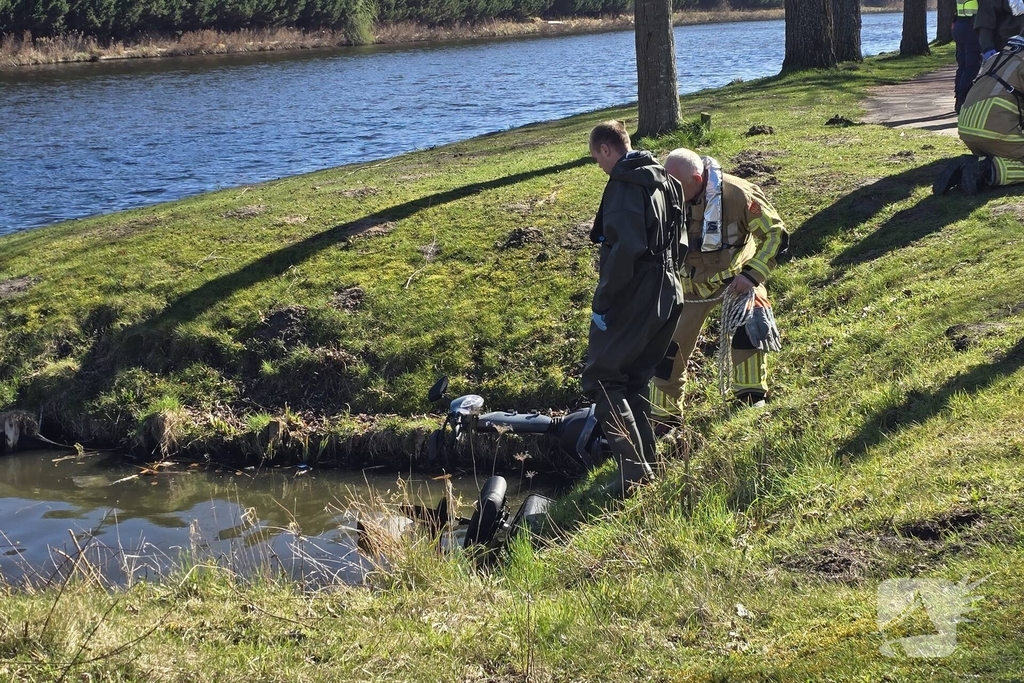 Scootmobiel te water bij incident
